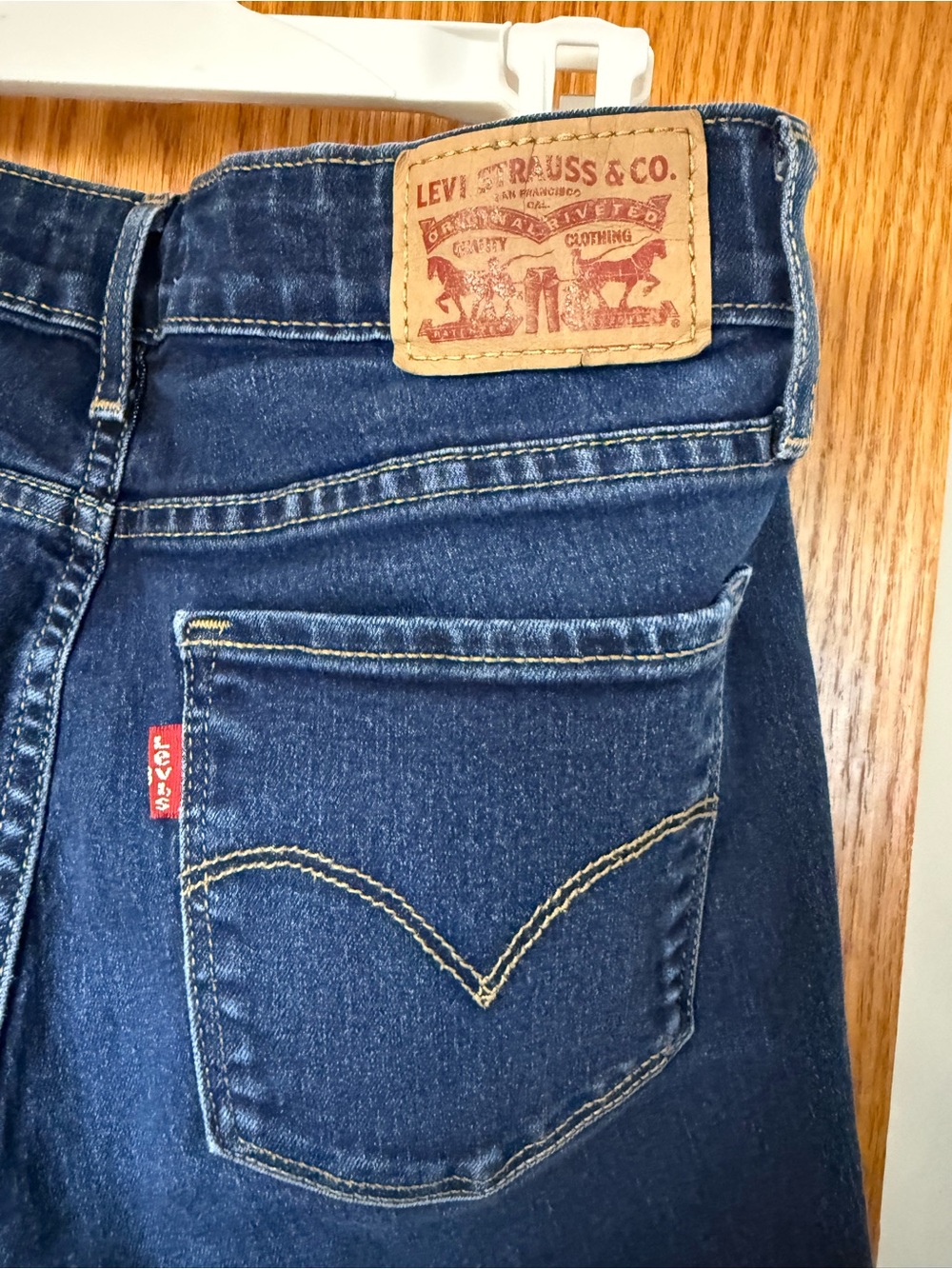 Levi's 711 Skinny Jeans